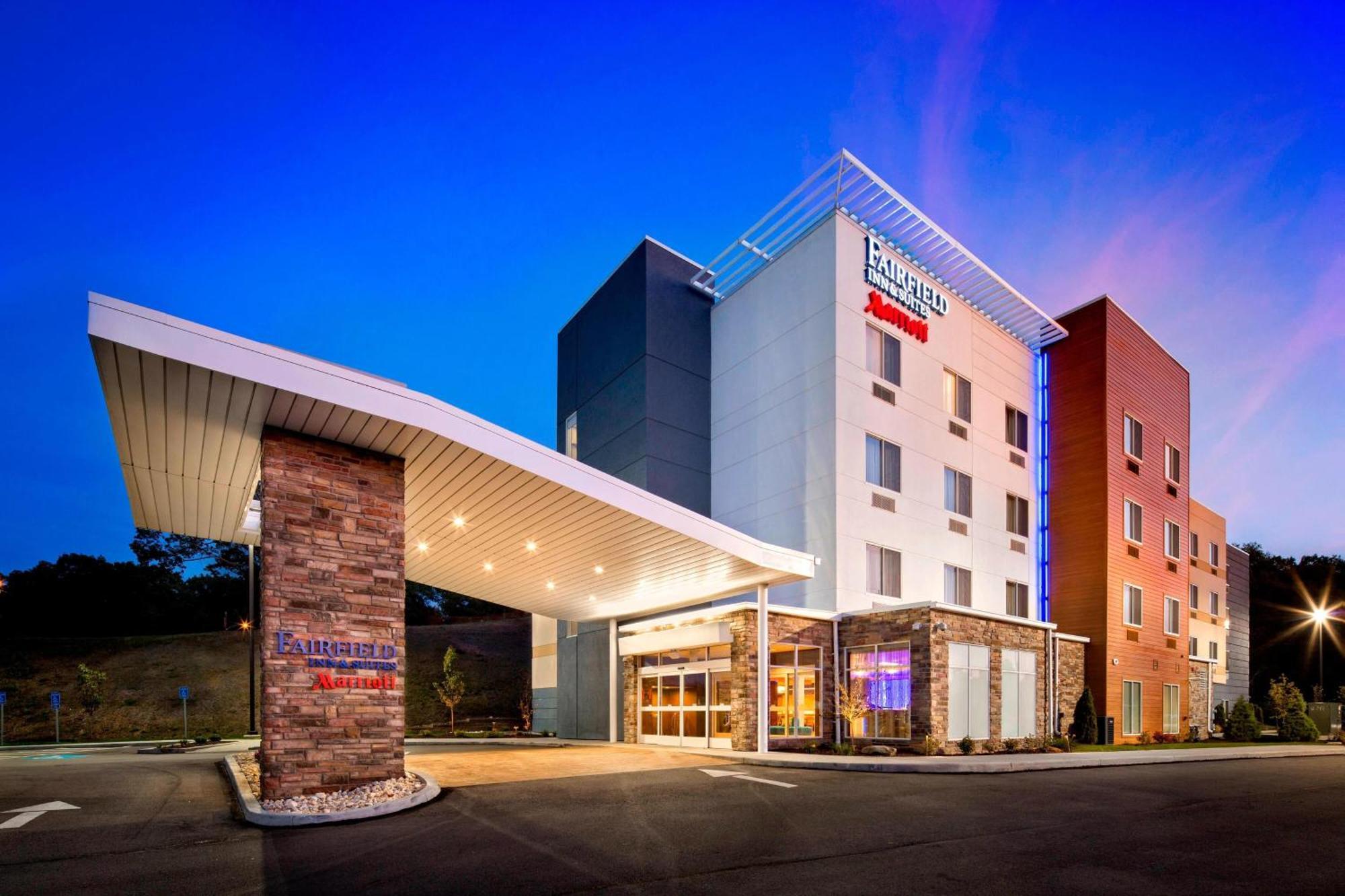 Fairfield Inn And Suites By Marriott Monaca Exterior photo