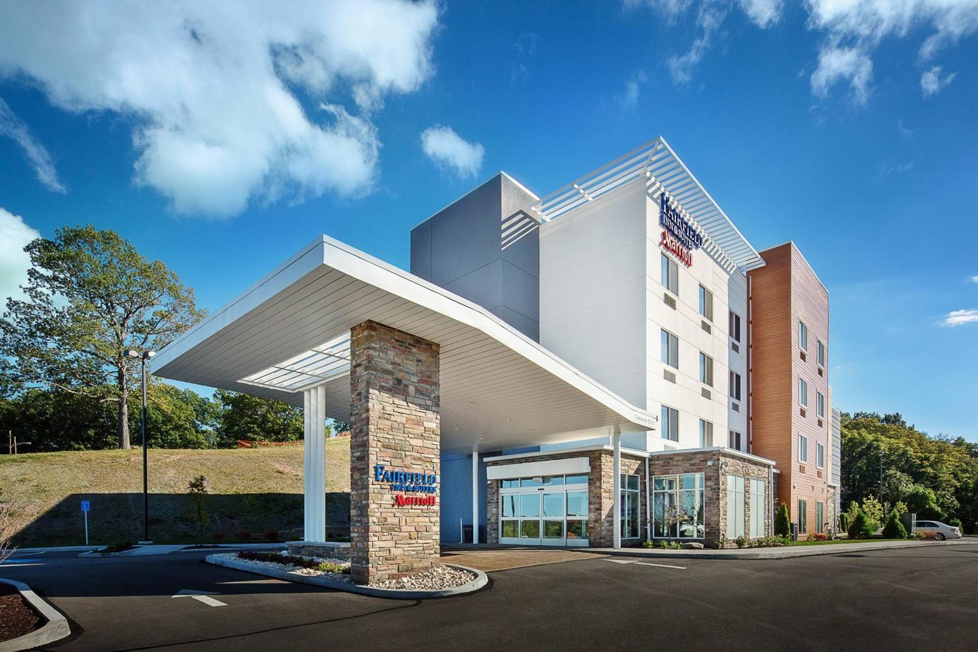 Fairfield Inn And Suites By Marriott Monaca Exterior photo