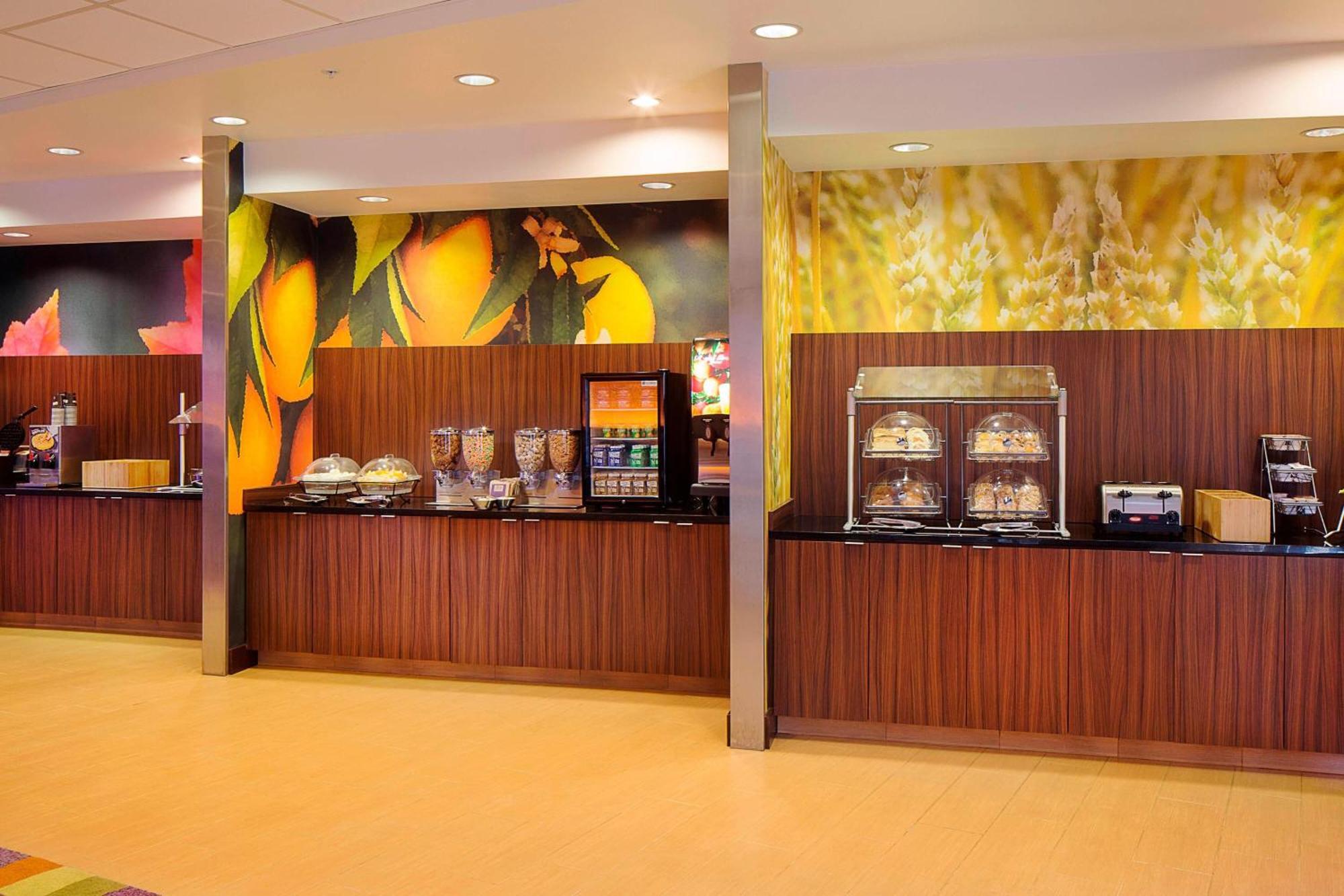 Fairfield Inn And Suites By Marriott Monaca Exterior photo